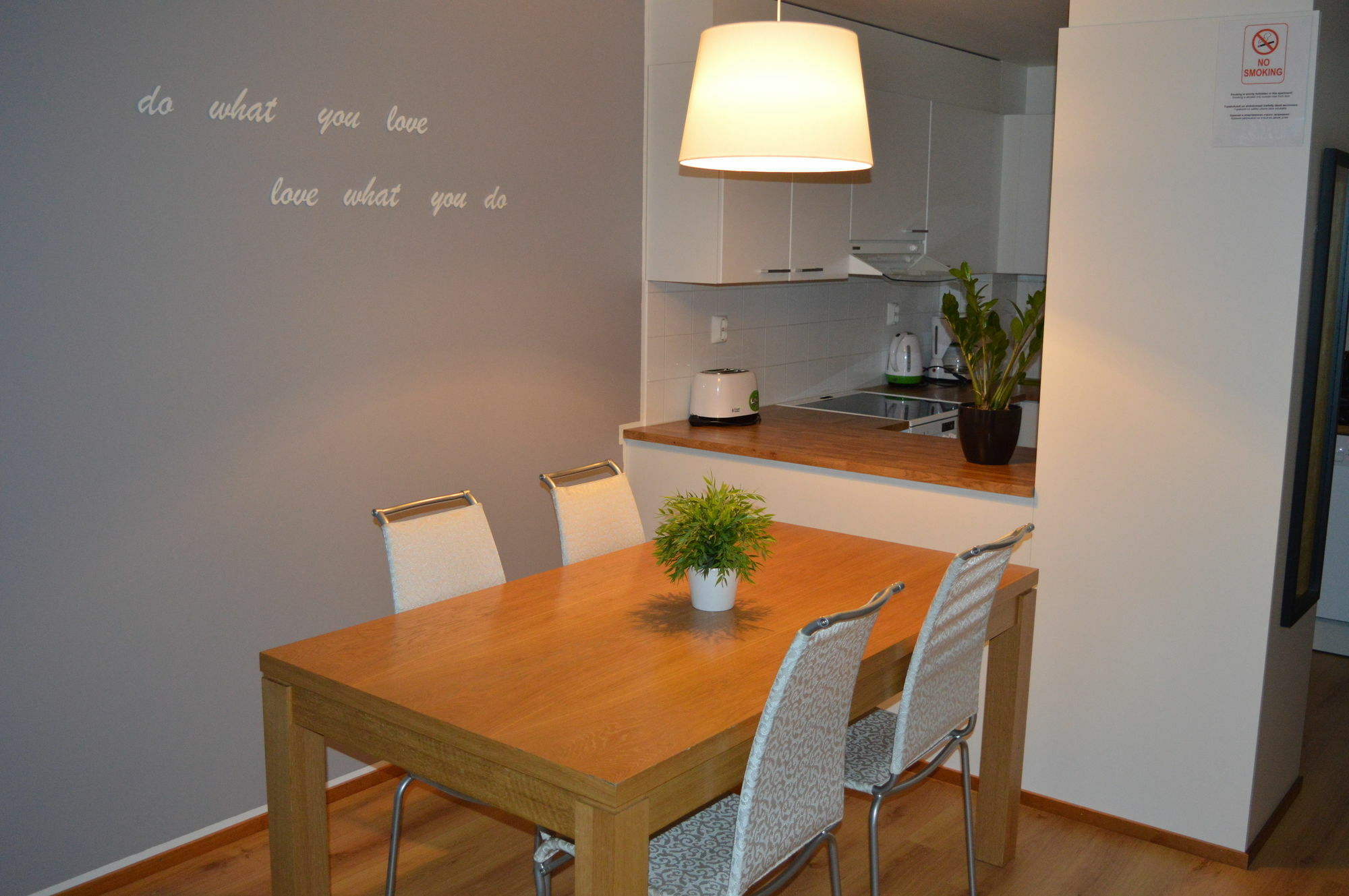 Helsinki Airport Suites 반타 외부 사진